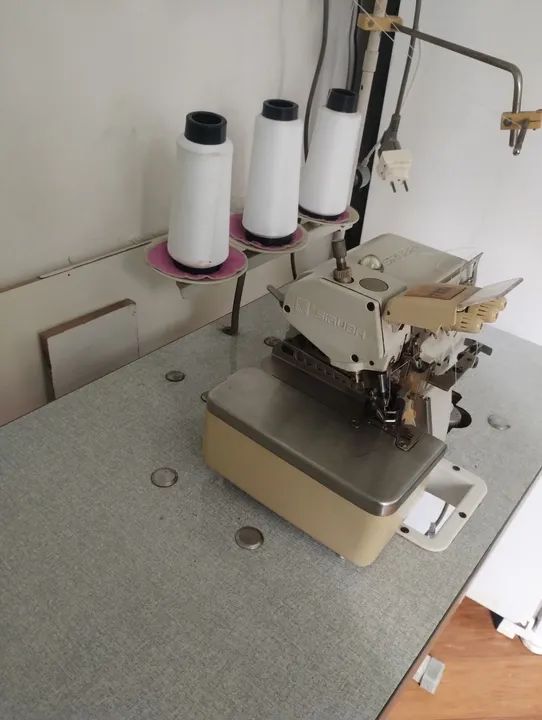 Máquina de custura oveloque  - Foto 3