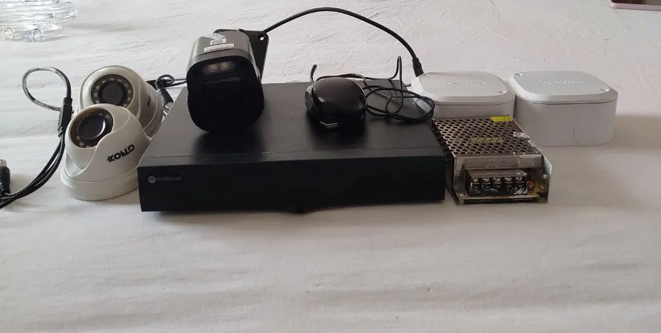 Kit DVR e 03 câmeras 