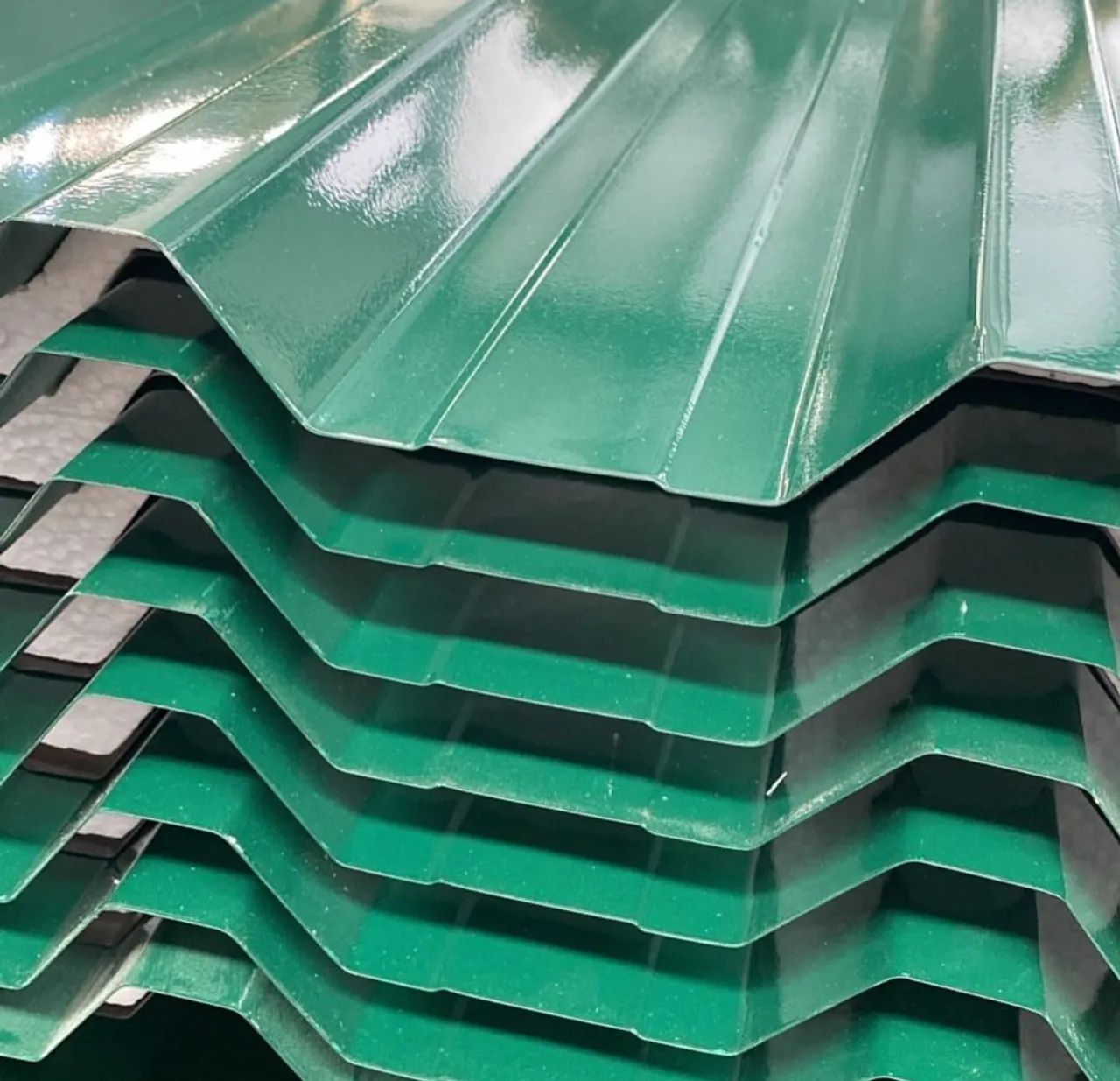 Telha Semi Sanduíche - Leve, Resistente e Econômica - a partir de 42,00 mt 