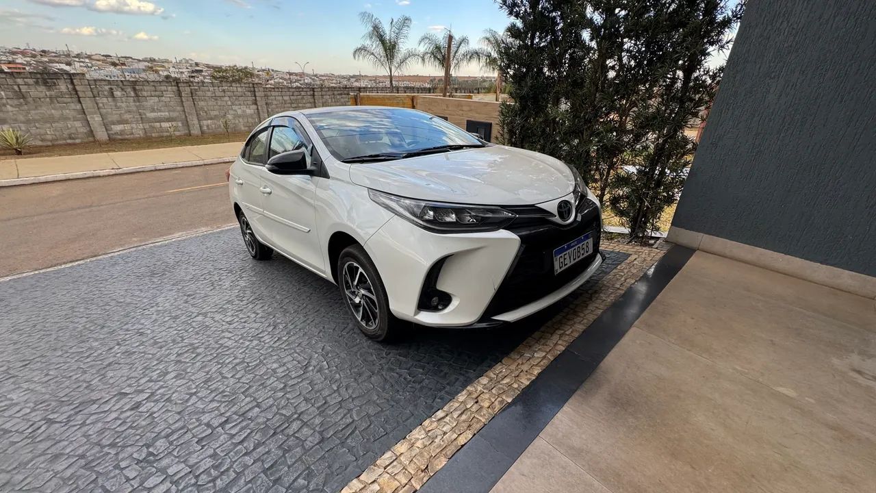 Yaris xls teto solar zero 36 mil km - Foto 2