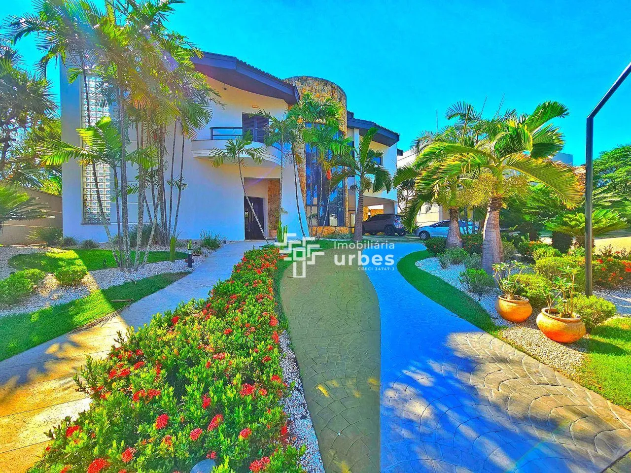 Casa AMPLA E PLANEJADA com 3 dormitórios à venda, 597 m² por R$ 3.950.000 - Condomínio Alt
