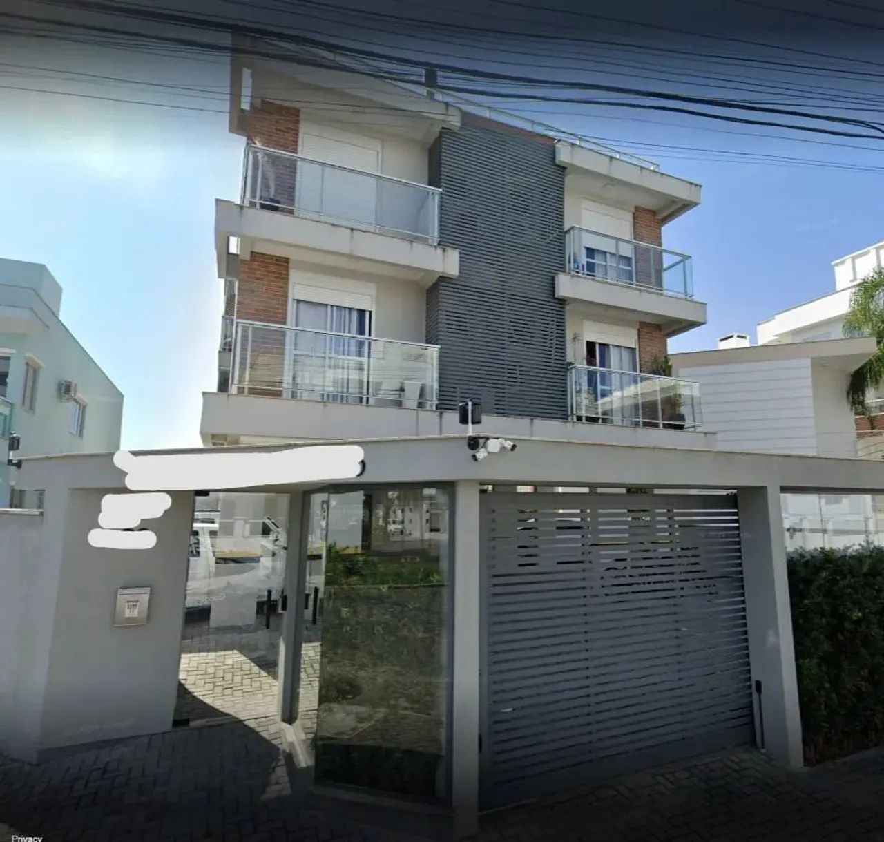 Apartamento ingleses 2Dorm(Suite), área nobre próximo a praia