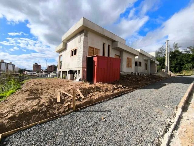 Casa 3 dorm NOVA financiamento com juro baixo em Criciúma bairro Vila Floresta II - Foto 2