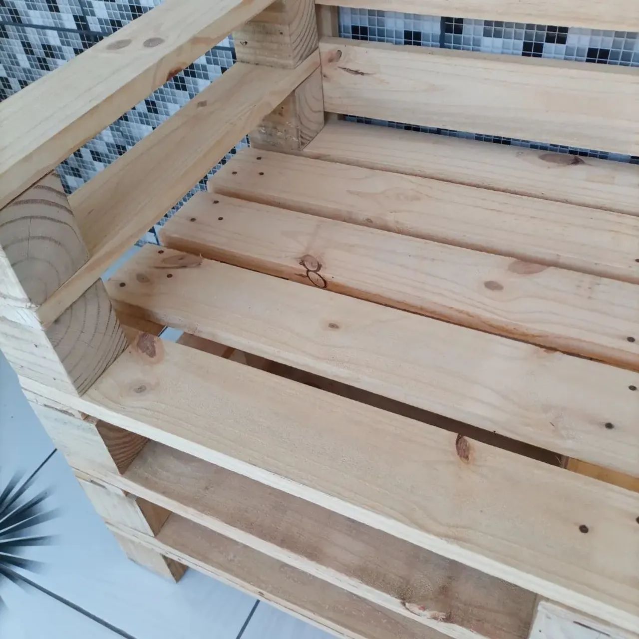 Sofá de Pallet rústico com braços  - Foto 5