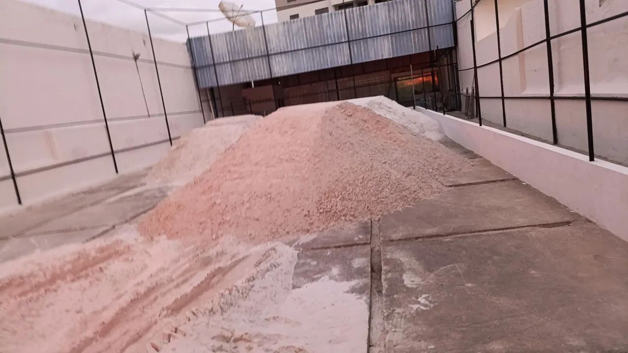 Tenho aterro bota-fora limpo e mais sujo. - Foto 2
