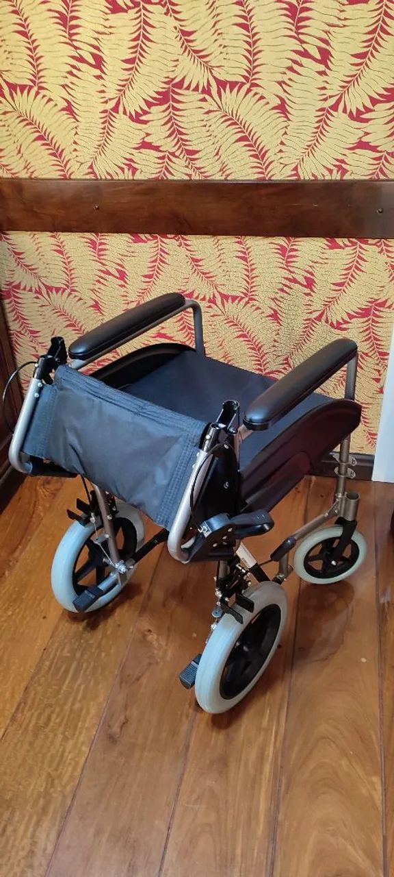 Cadeira de Rodas - Conforto e Mobilidade - Foto 4