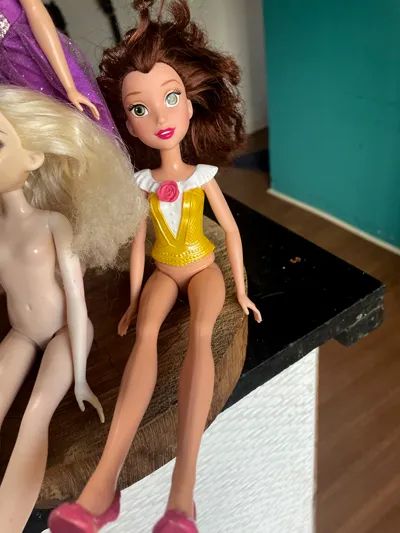 Lote de Bonecas Disney e similar - Conforme fotos - Foto 4