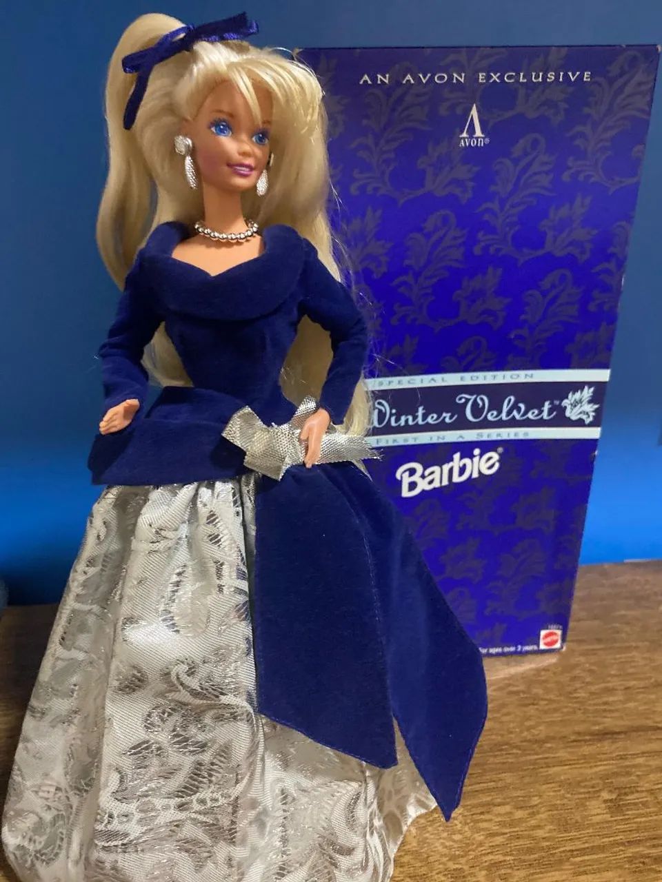 Barbie Avon 1995 Winter Velvet 