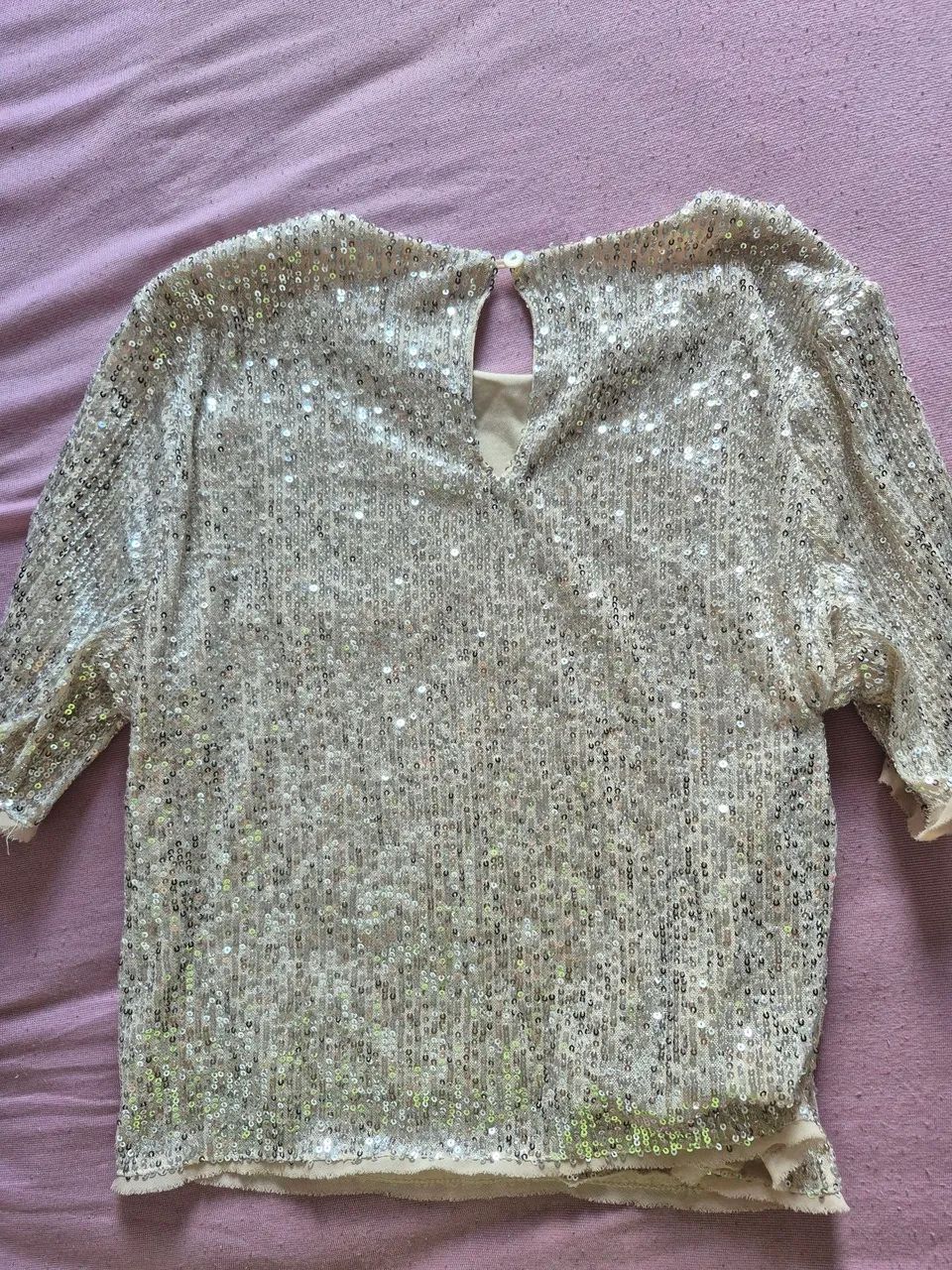Blusa dourada paetê - Foto 2