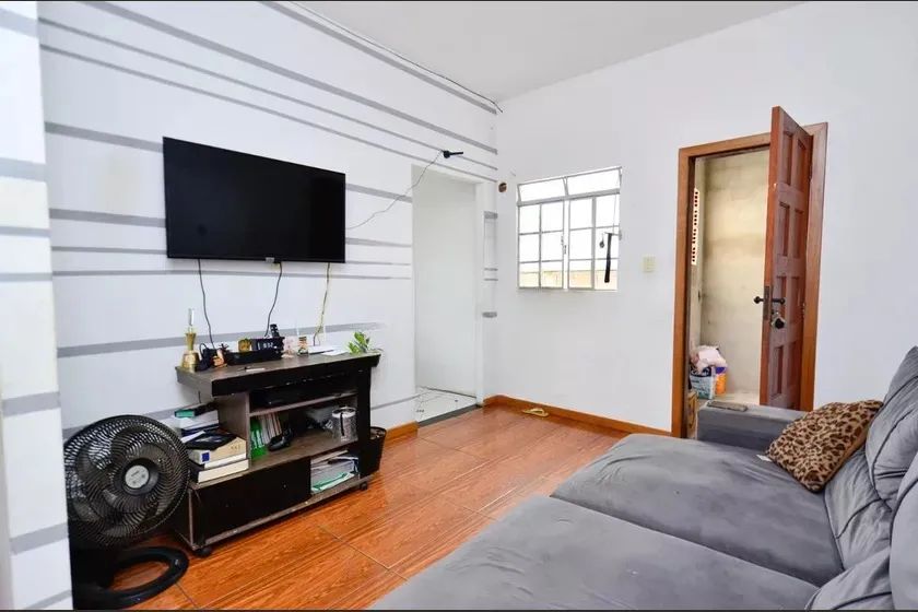 Casa à Venda - Centro, 8 Quartos, 89 m2 - Foto 2