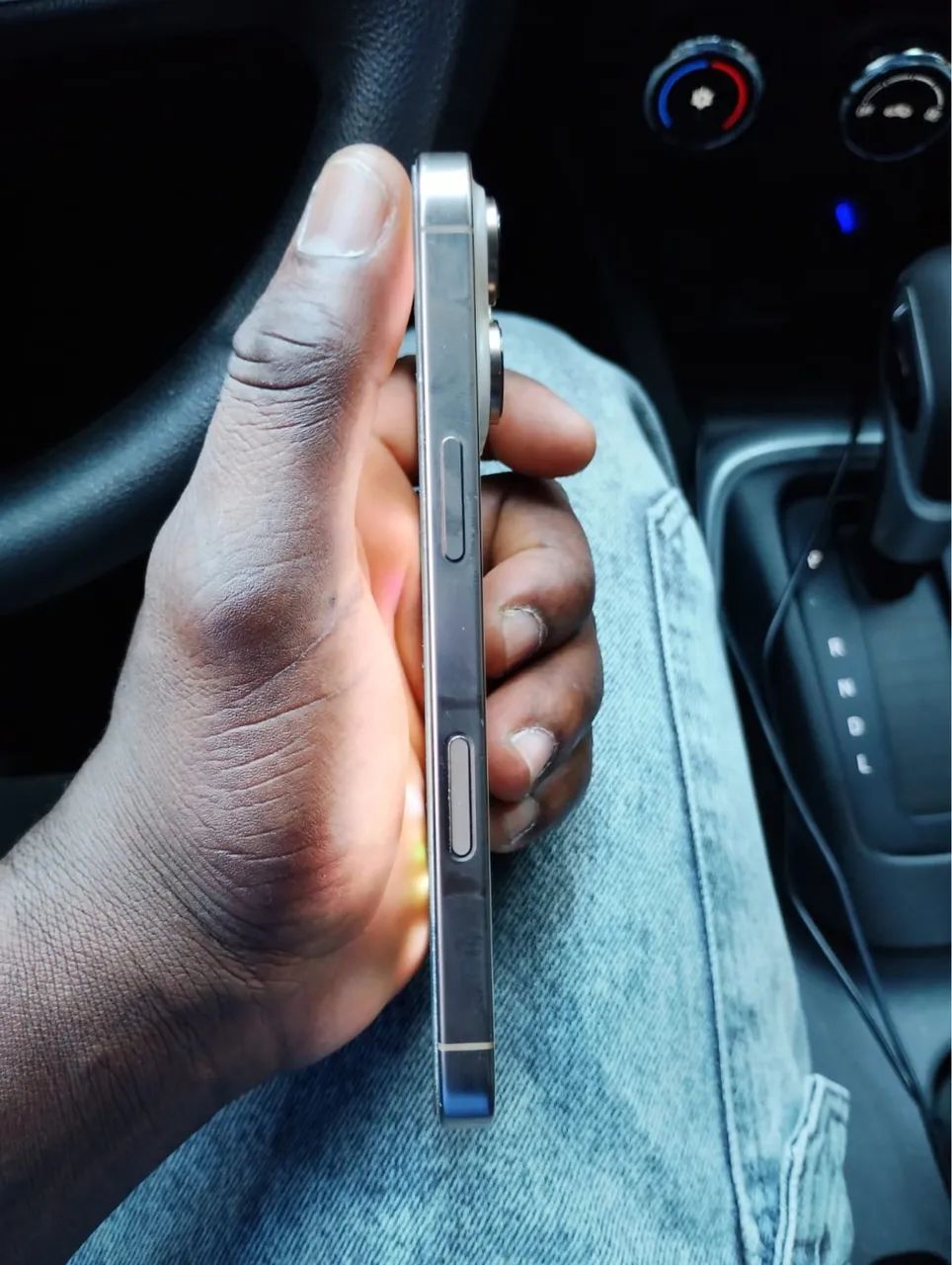 Ifhone 16 pro - Foto 3