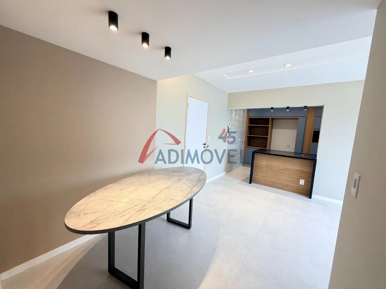 Apartamento na Enseada do Suá! Com 2 Quartos, 1 Vaga, 80m². - Foto 3