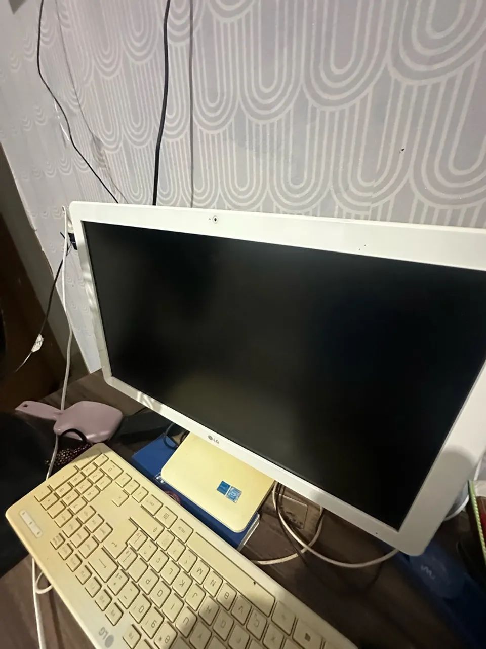 Computador de mesa LG 22V24 All-In-one - Foto 2