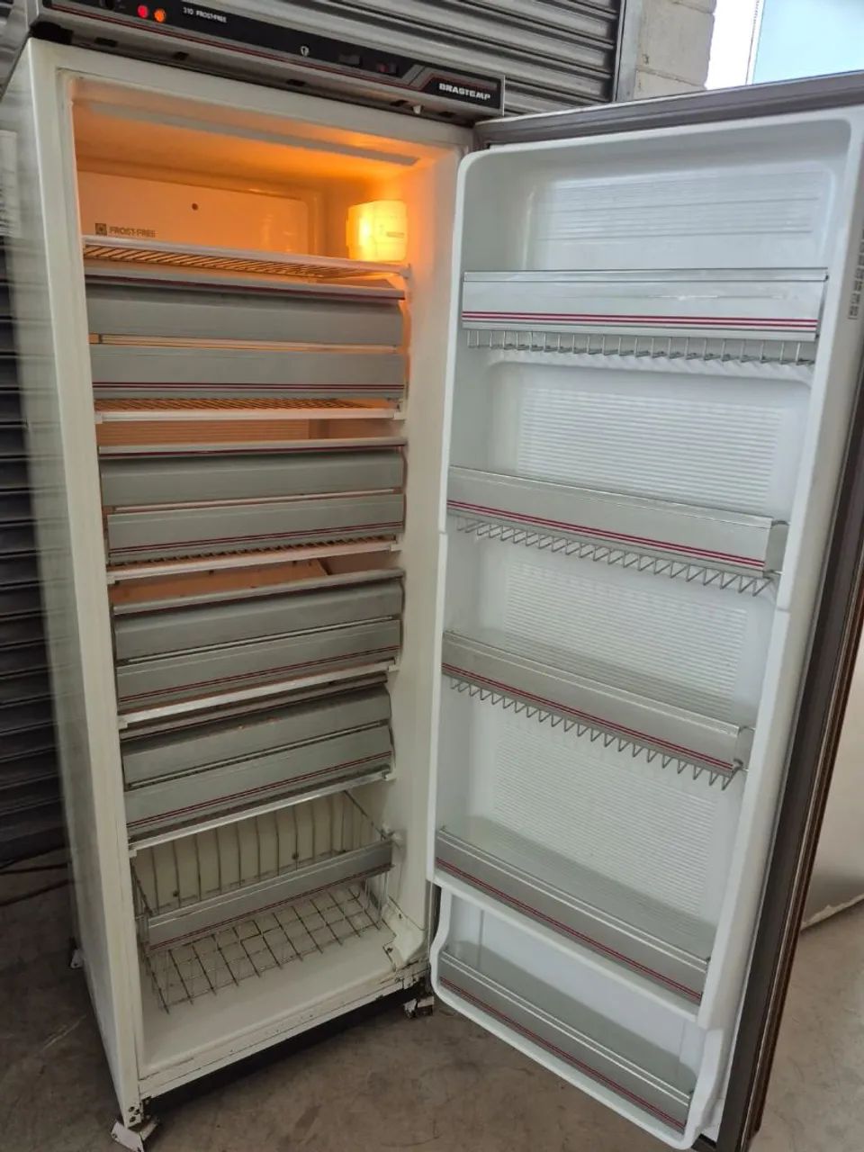 Vendo ótimo frezzer brastemp funcionando perfeitamente!! - Foto 2