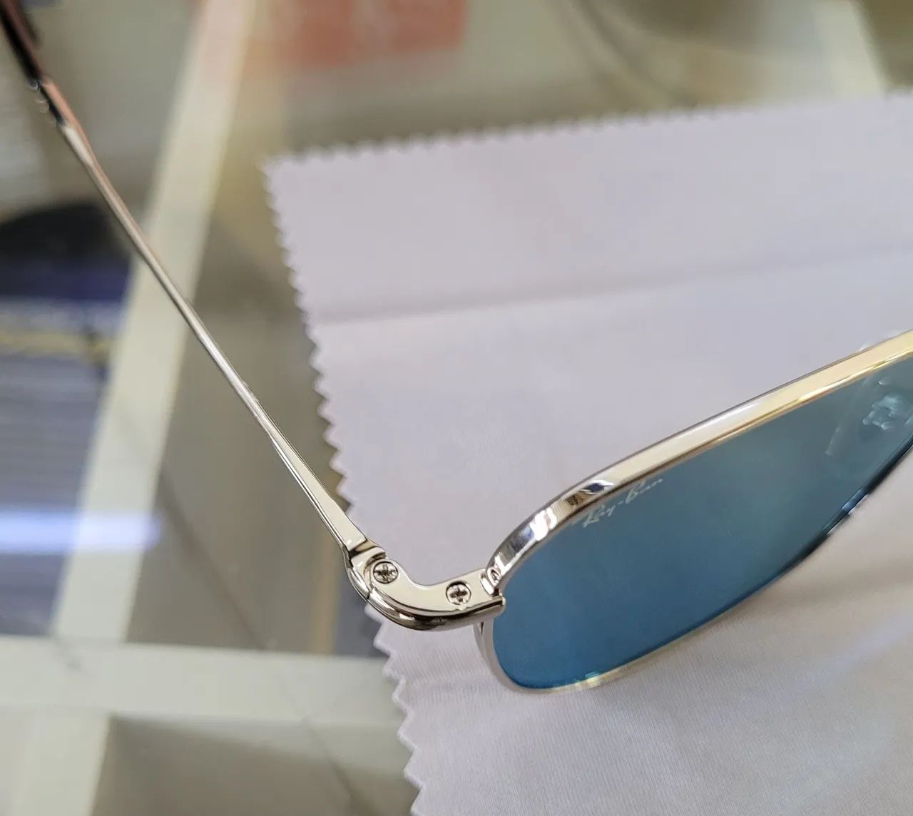 Ray ban carvan reverse azul espelhado com prata rb0102s - Foto 3