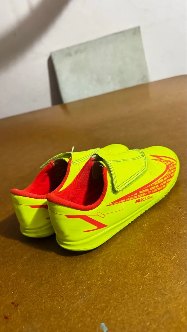 Chuteira infantil Nike Mercurial Tamanho 30 - Foto 4