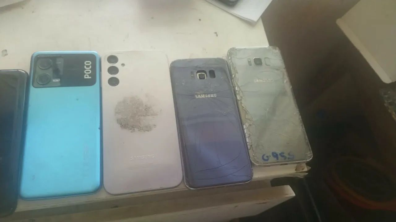 Lote de celulares e videogames 
