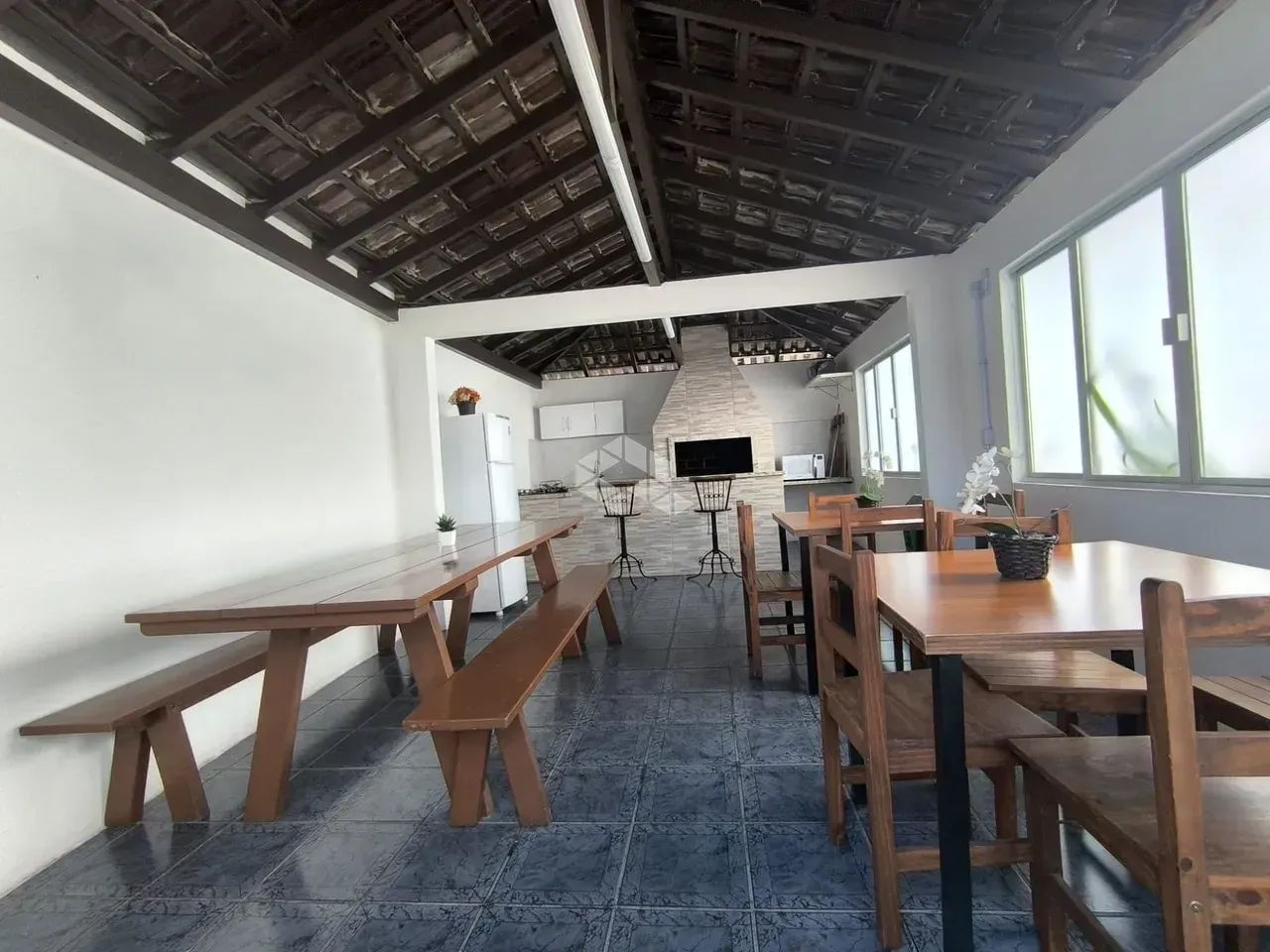 APARTAMENTO 3 QUARTOS SENDO 1 SUITE COM VISTA PARA O MAR EM COQUEIROS FLORIANÓPOLIS - Foto 3