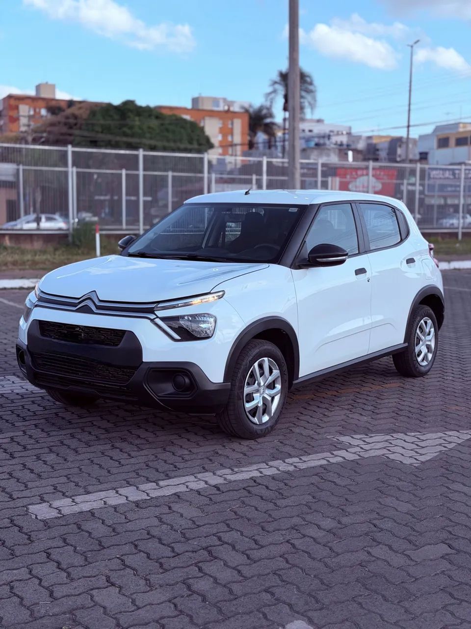Citroën C3 C3 Live Pack 1.0 Flex 6V 5p Mec. 2023