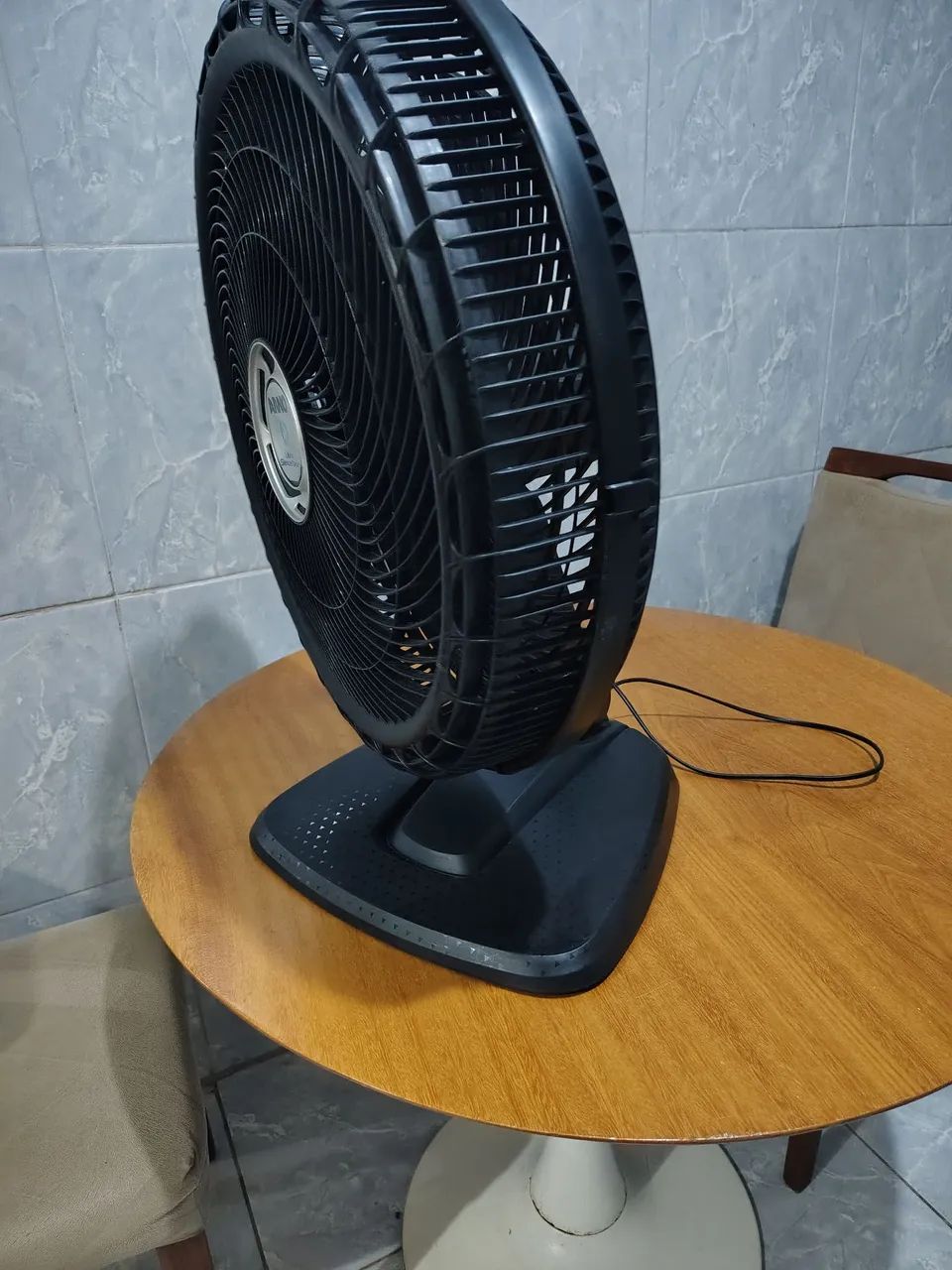 Ventilador Arno 50cm funcionando normalmente  - Foto 3