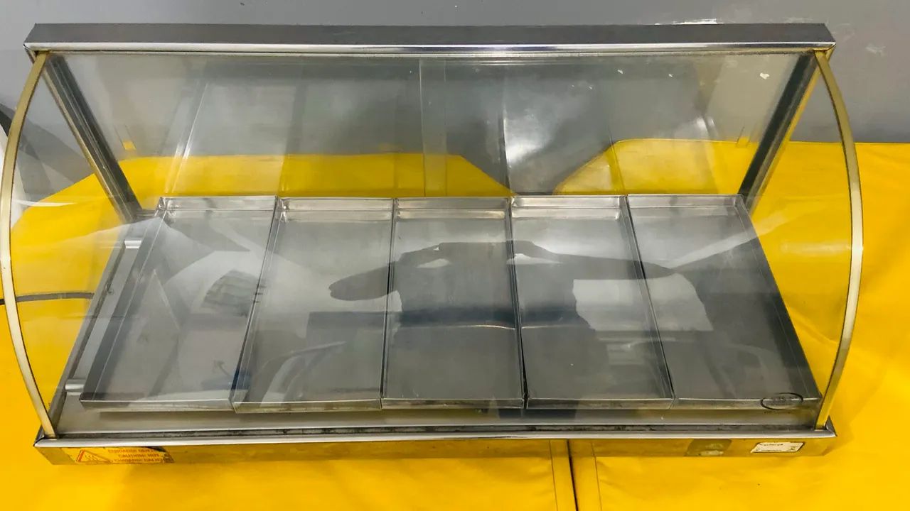 Vende-se Estuda e Suqueira 