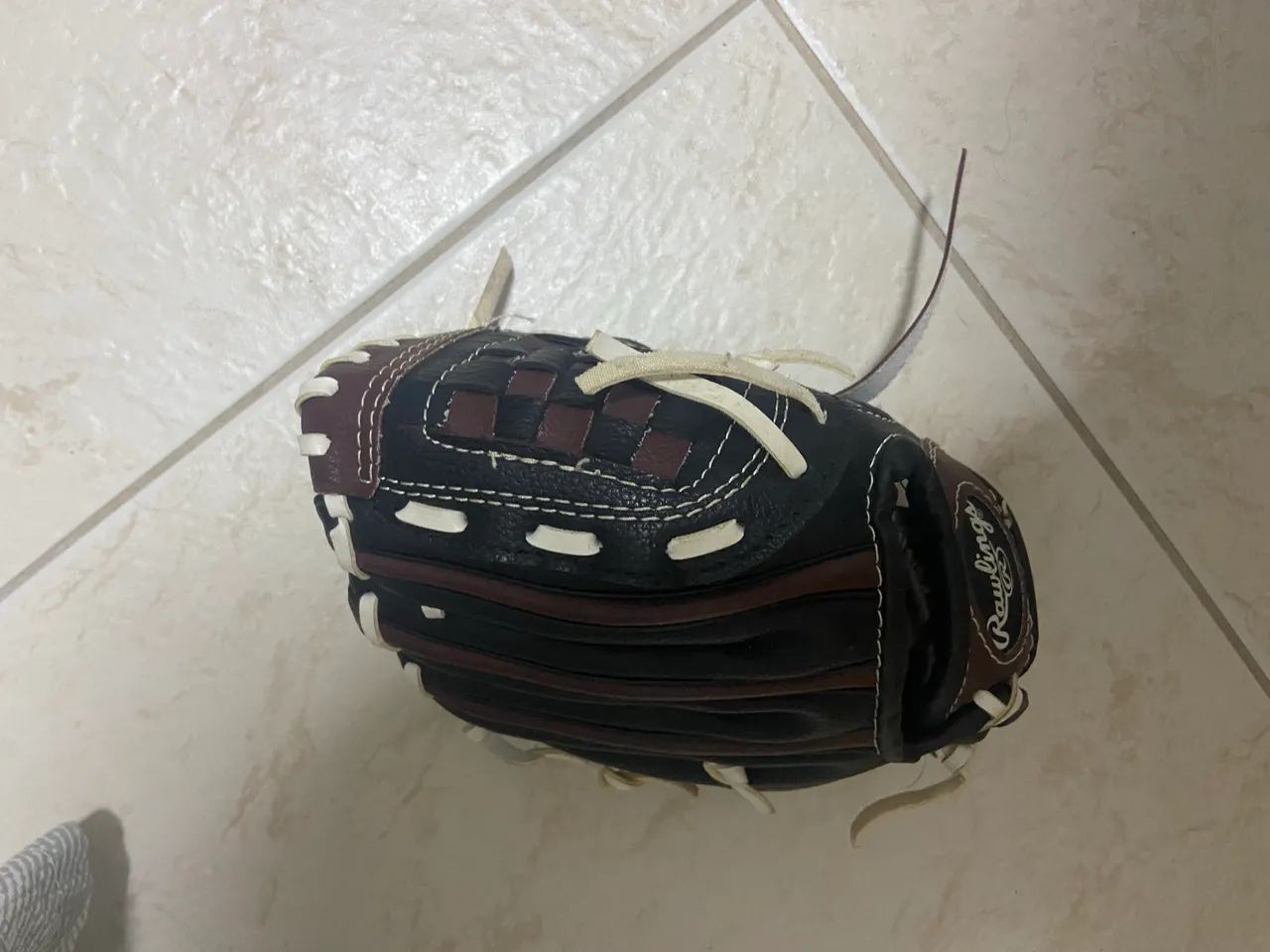 Par de luvas Rawlings 9 e 13 polegadas, com 3 bolas - Foto 5