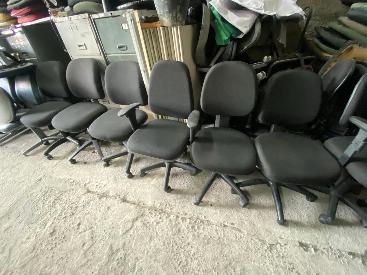 Cadeiras Giratórias Seminovas  - Foto 3