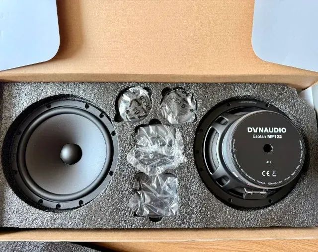 Dynaudio ESOTAN212 Kit 2 Vias - 6 Polegadas (Par)