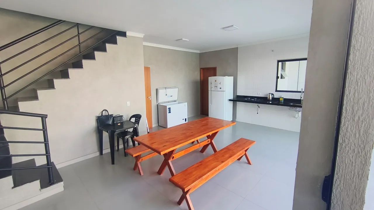 Espaço com piscina aquecida e com SPA  - Foto 4