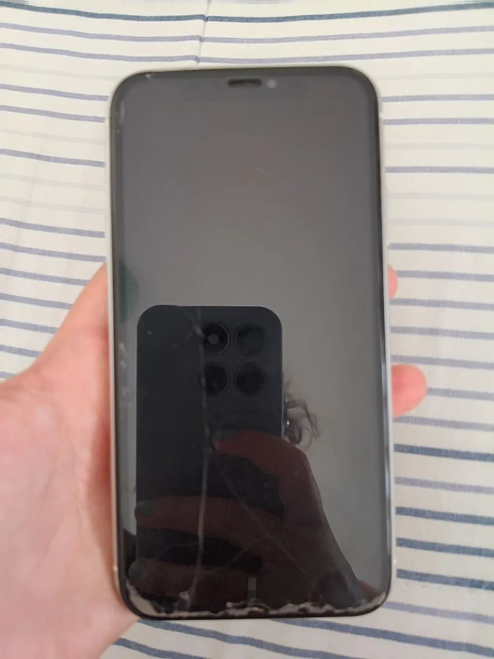 Vendo iPhone XR - Foto 2