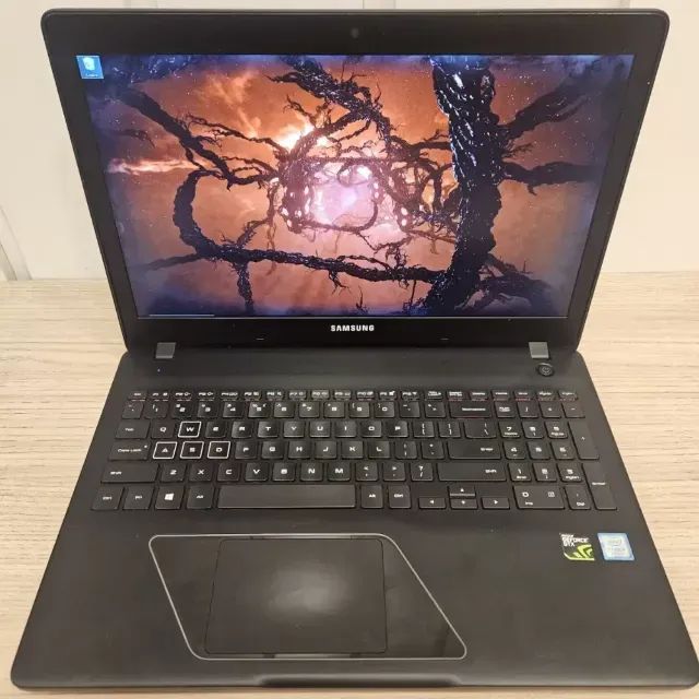 Notebook Samsung Odyssey i7 7th - 8Gb Ram - GTX 1050 - SSD e 1Tb HD