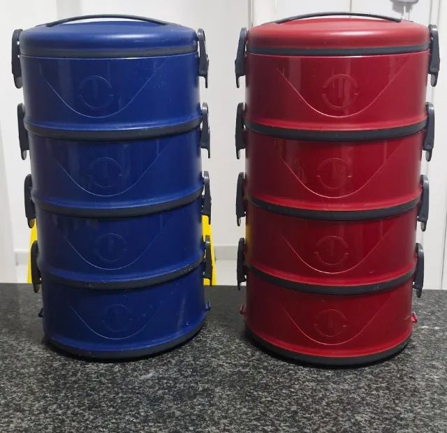 02 Marmitas com 04 divisórias 