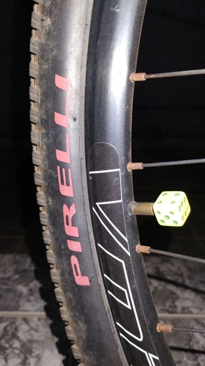 Bicicleta First / Shimano / Pirelli - Foto 3