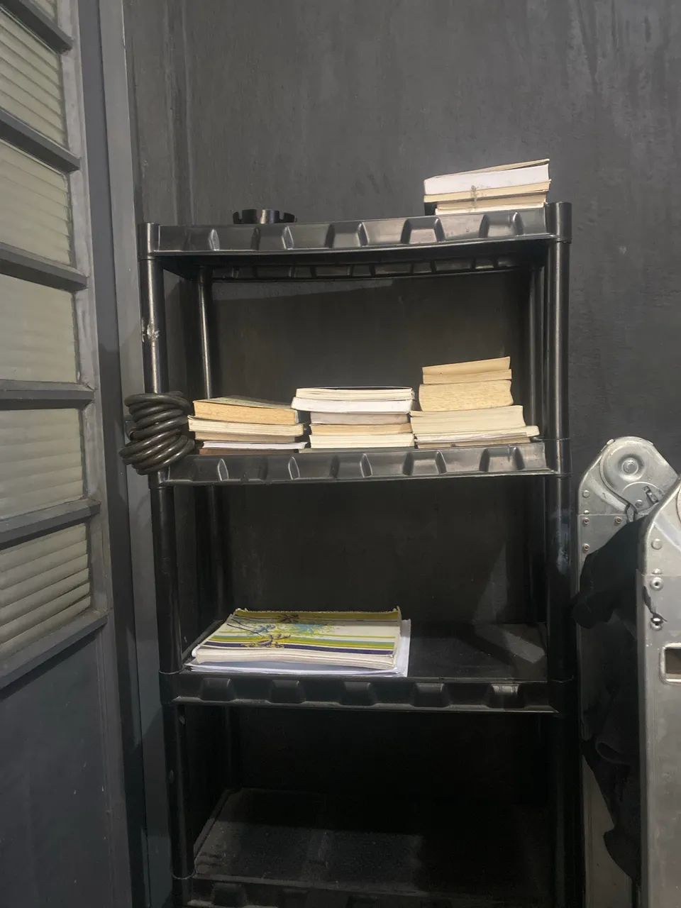 Prateleira Preta Plastico
