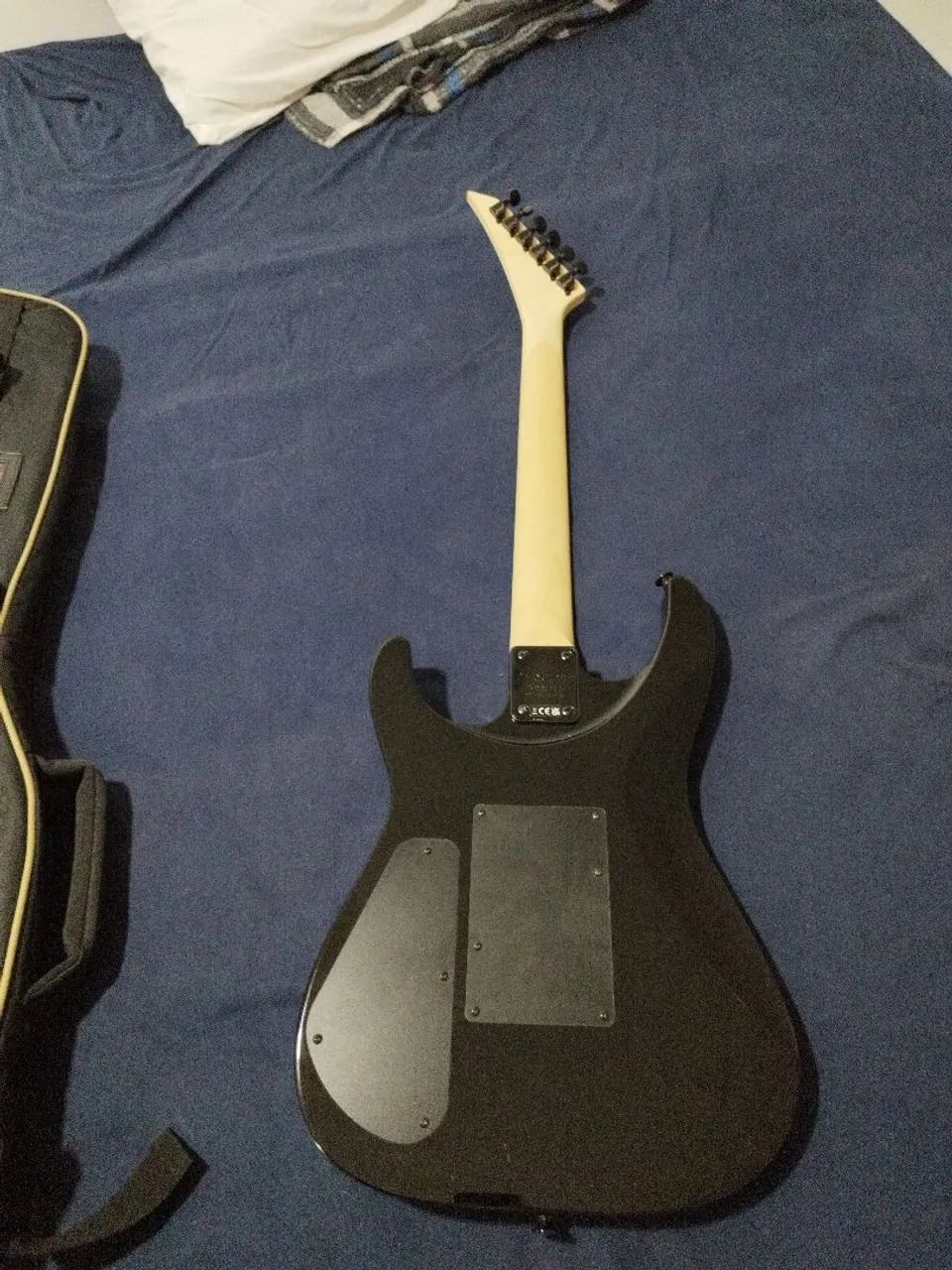 Guitarra Jackson Dinky JS32Q  - Foto 2