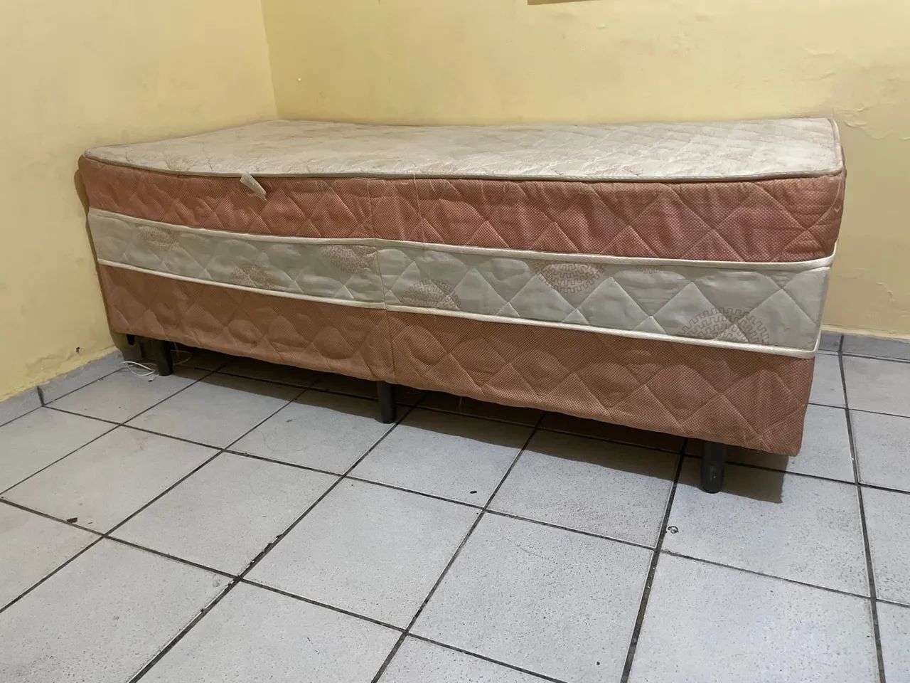 Cama box de mola solteiro