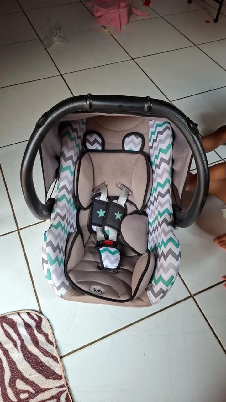 Vende Se Cadeira de Descanso e Bebe Conforto  - Foto 2