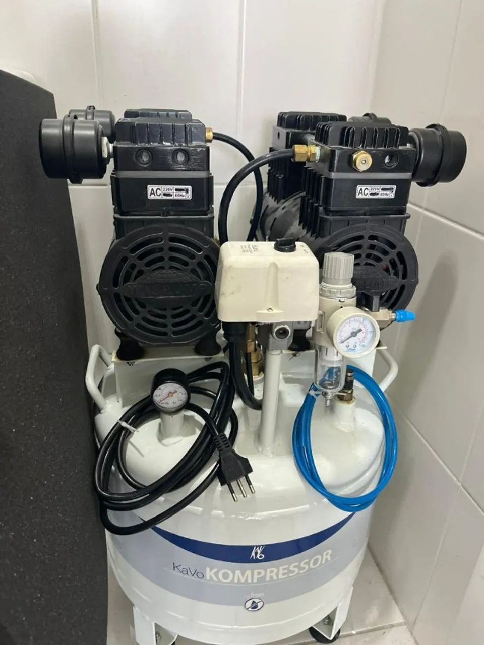 VENDA DE EQUIPAMENTO ODONTOLÓGICO - KAVO KOMPRESSOR