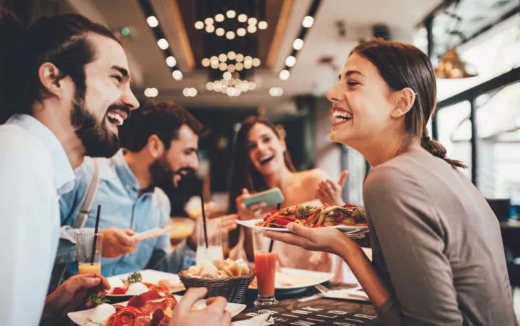 BARES, LANCHONETES E RESTAURANTES
