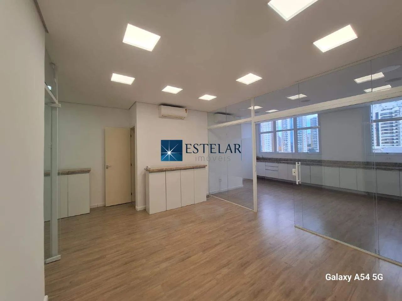 Sala Comercial para Aluguel - 54 m² no Parque Monte Líbano, Mogi das Cruzes