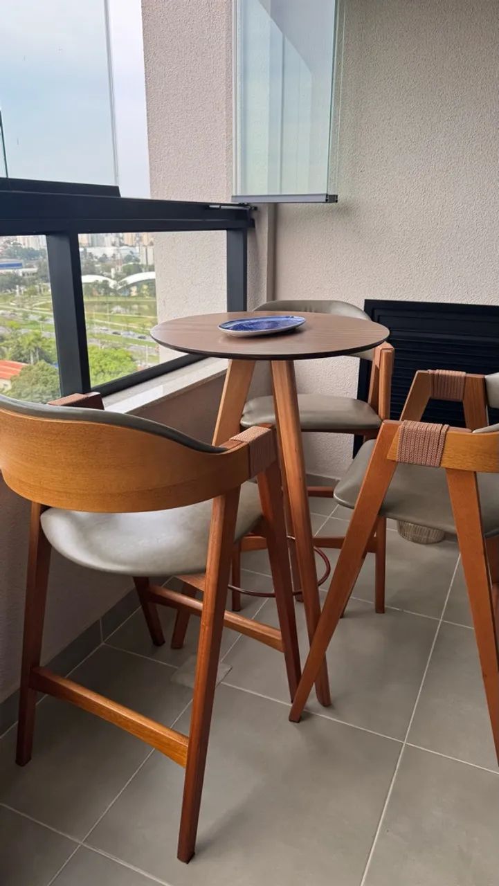 Bistrô com cadeiras (conjunto)
