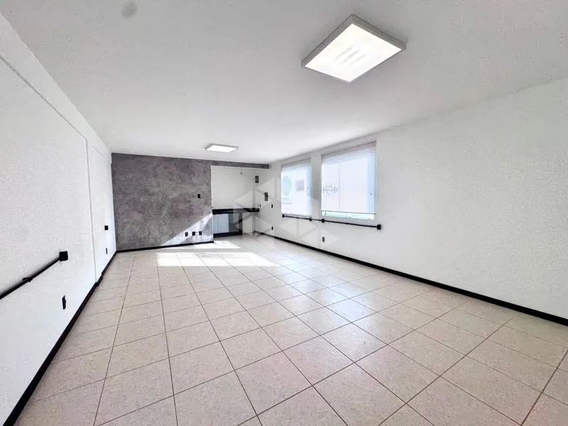 Sala Comercial de 45m² para alugar no Morro das Pedras, Florianópolis