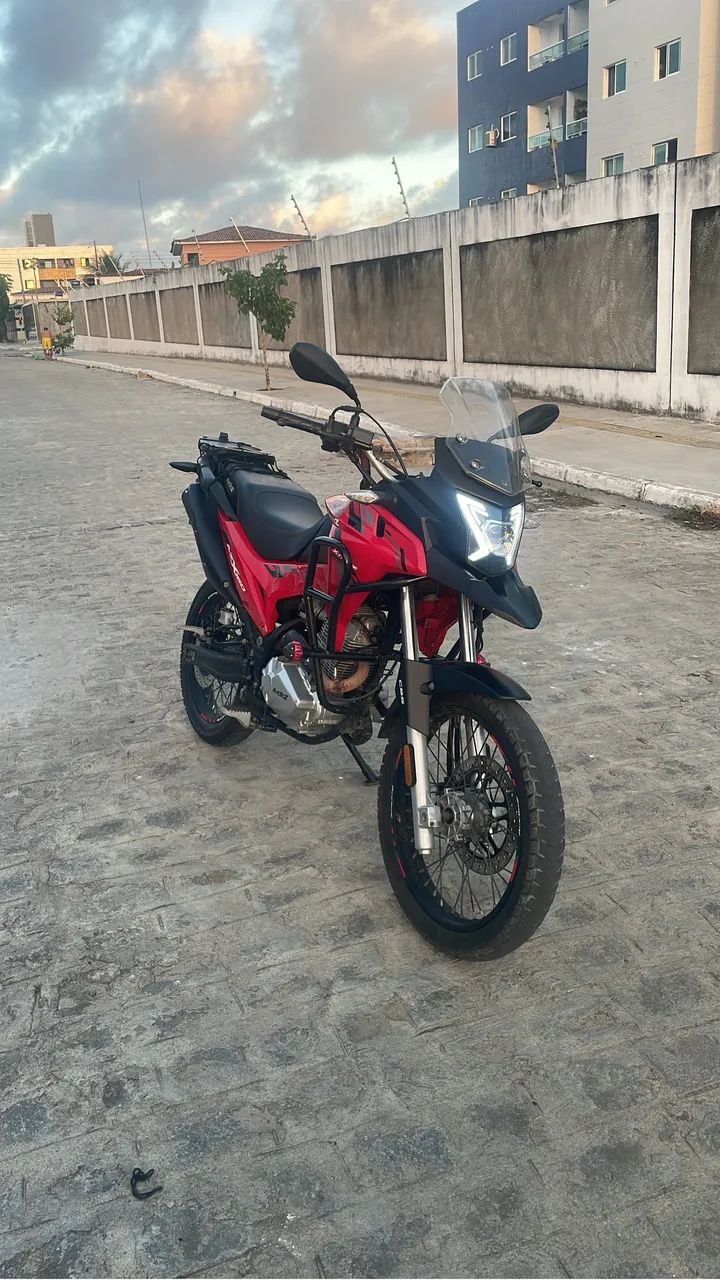 Avelloz azx 160 2025
