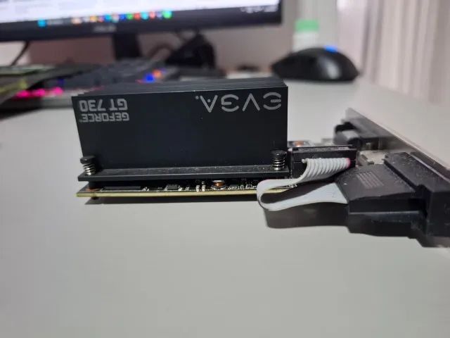 Placa de vídeo GT 730 2GB DDR3