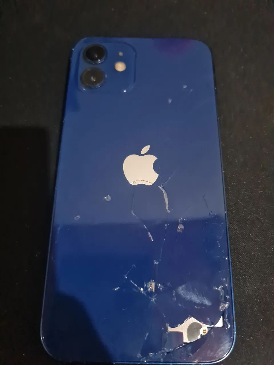 iPhone 12 trincado - Foto 3