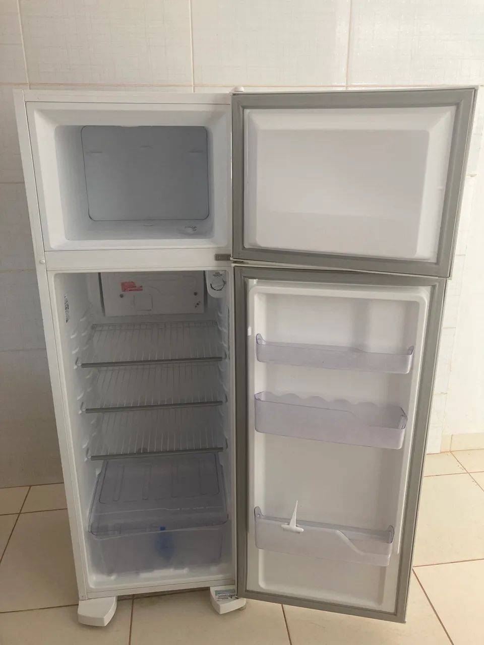 Geladeira Eletrolux  - Foto 4