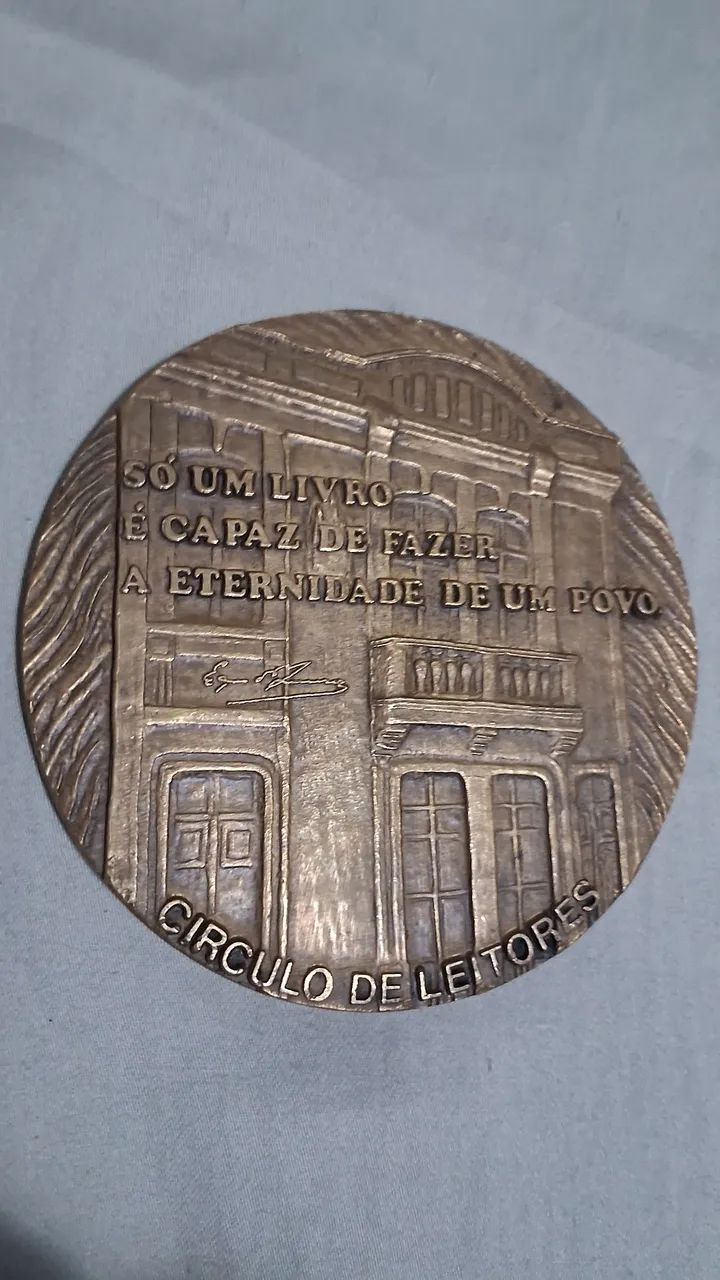 Medalhão de bronze éça de queiroz - Foto 2