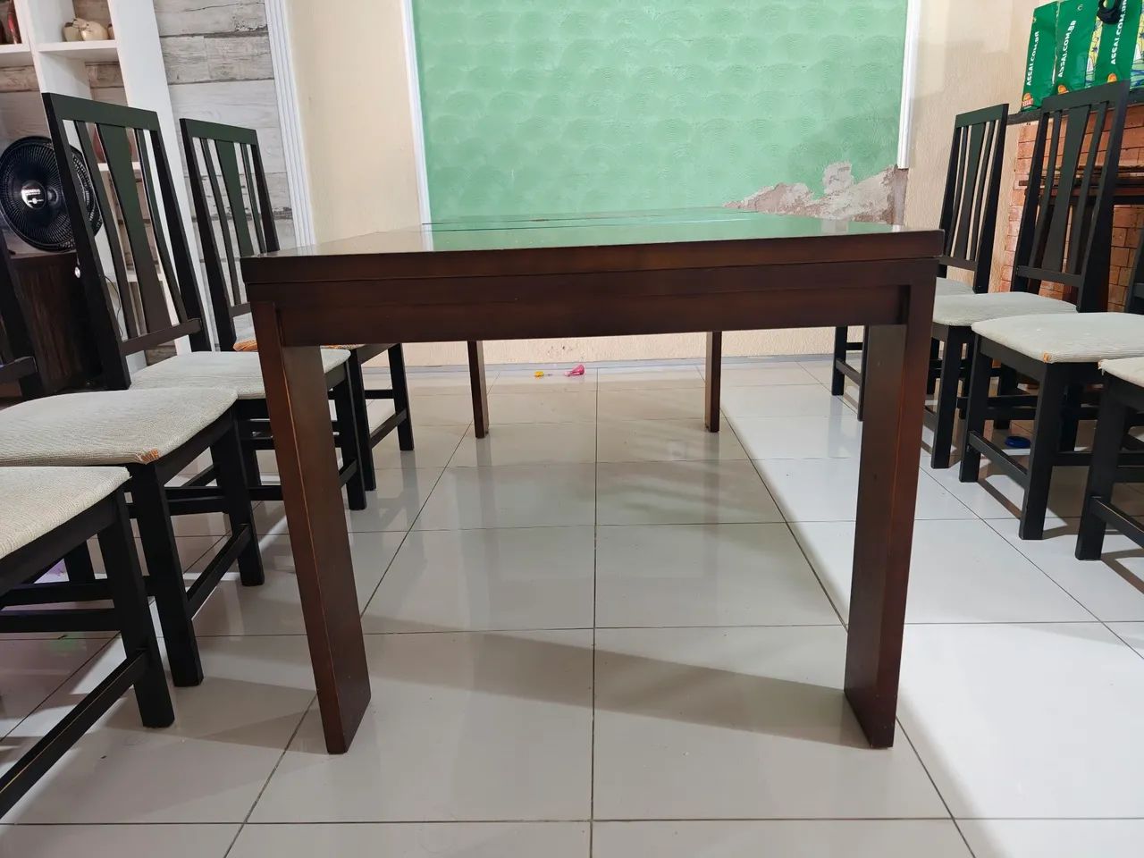 Mesa em madeira maciça 8 lugares 