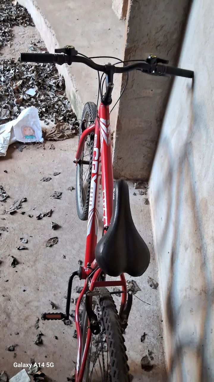 Vende-se bicicleta semi-nova - Foto 2