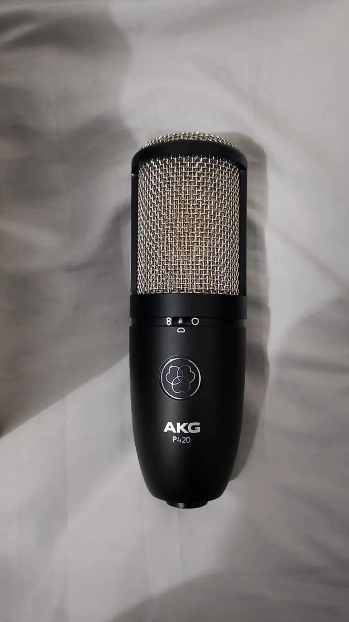 Microfone AKG p420